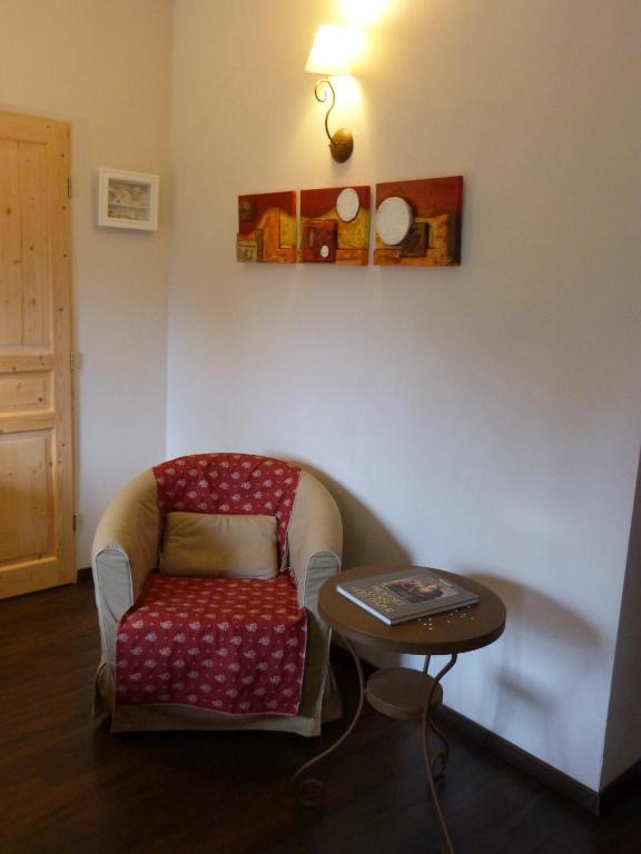 Villa Manon Auriol Rum bild